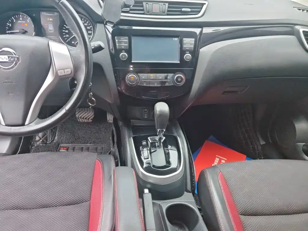 Nissan Qashqai — фото 14