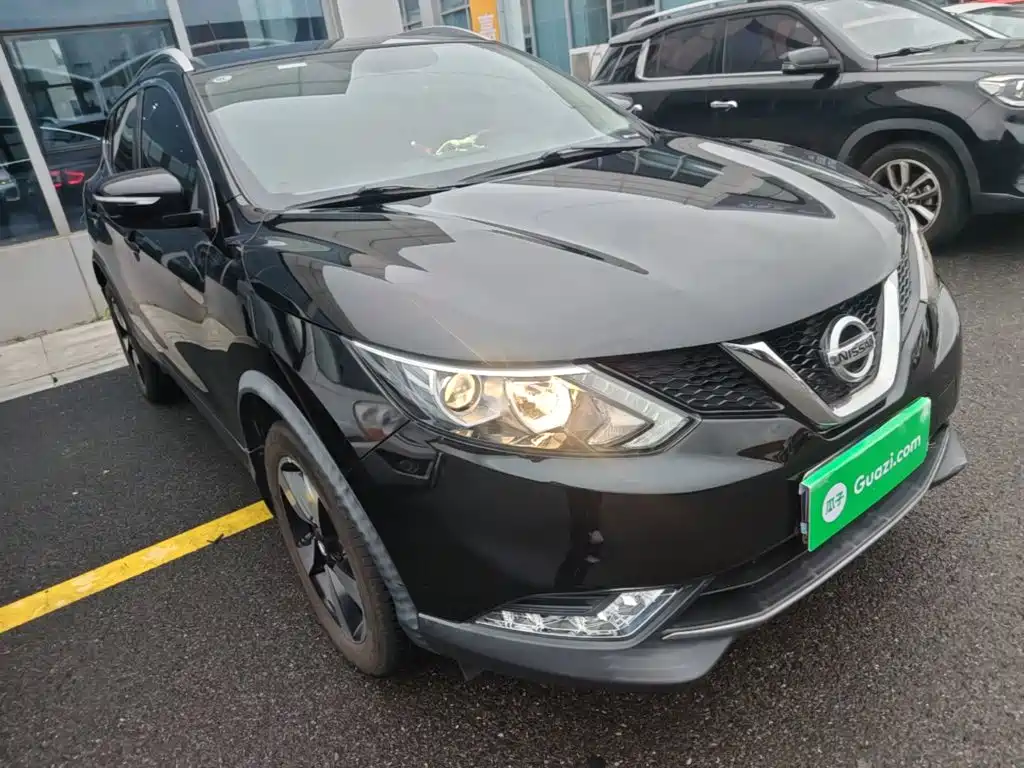 Nissan Qashqai — фото 4