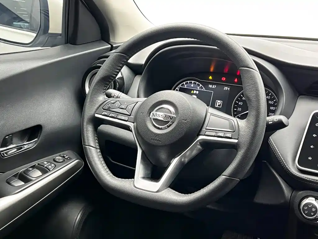 Nissan Kicks — фото 18