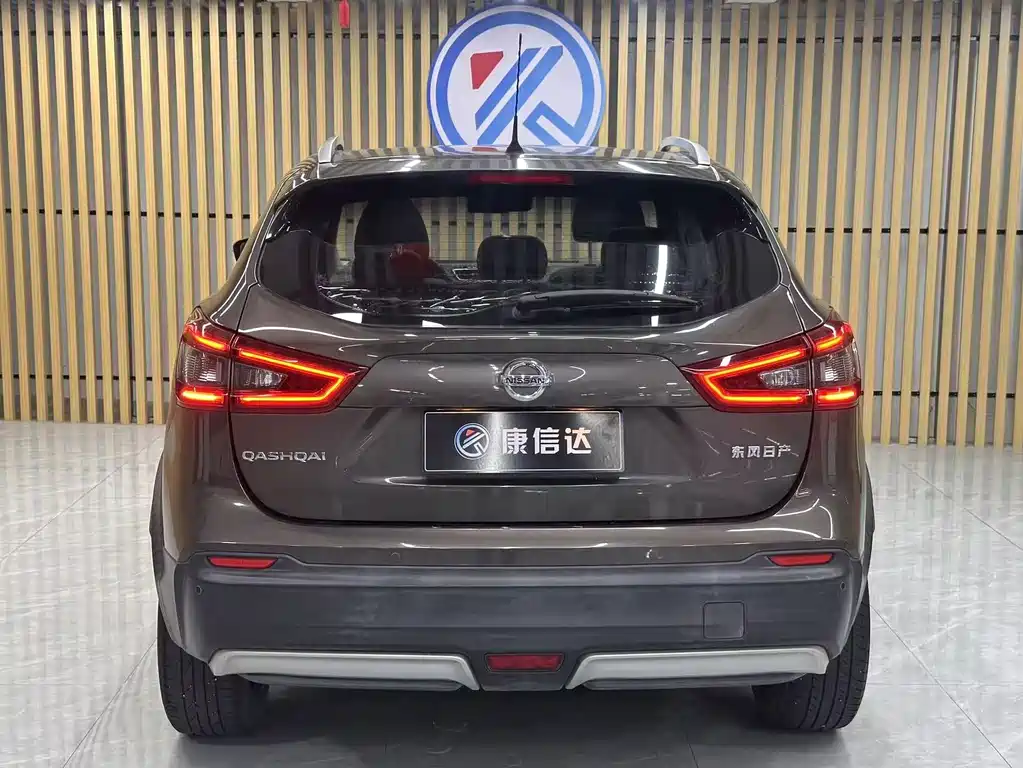 Nissan Qashqai — фото 9