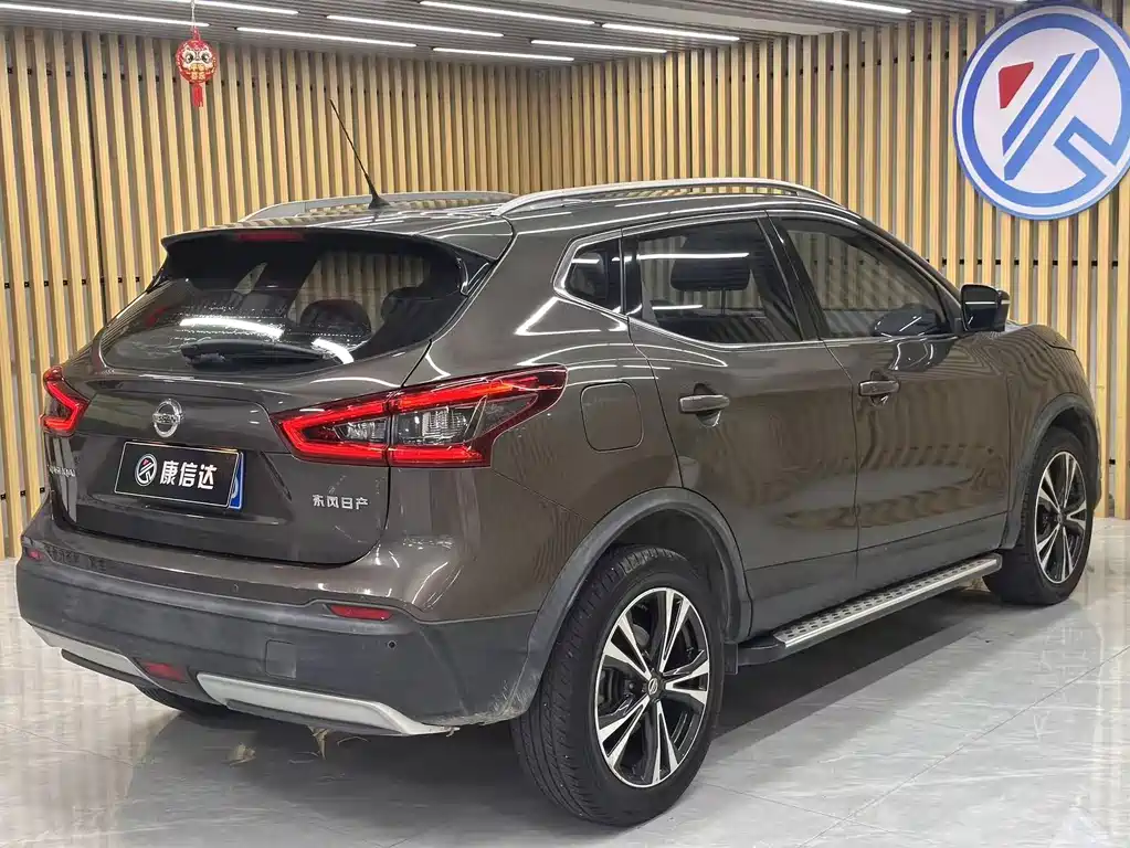 Nissan Qashqai — фото 10