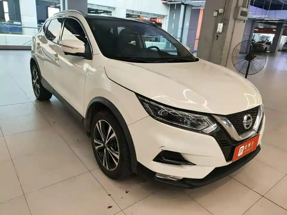 Nissan Qashqai — фото 2