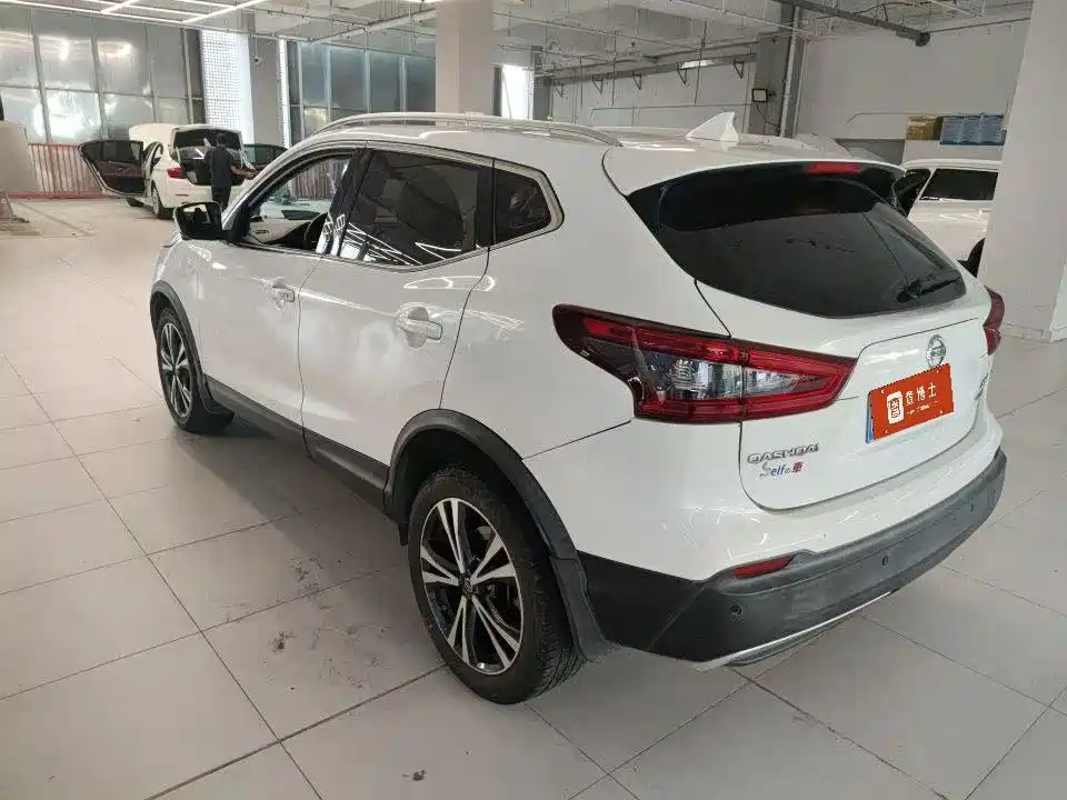 Nissan Qashqai — фото 4
