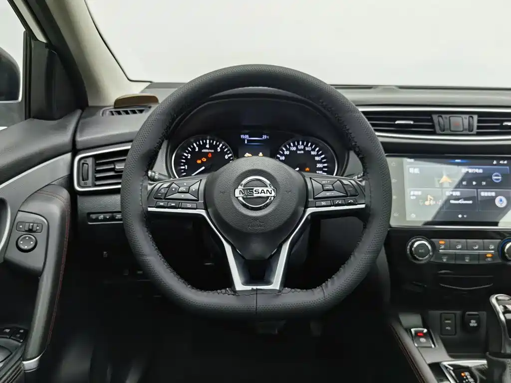 Nissan Qashqai — фото 11