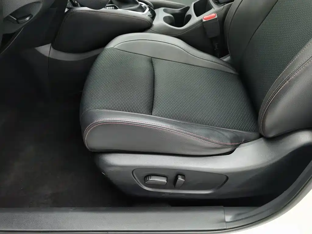 Nissan Qashqai — фото 20