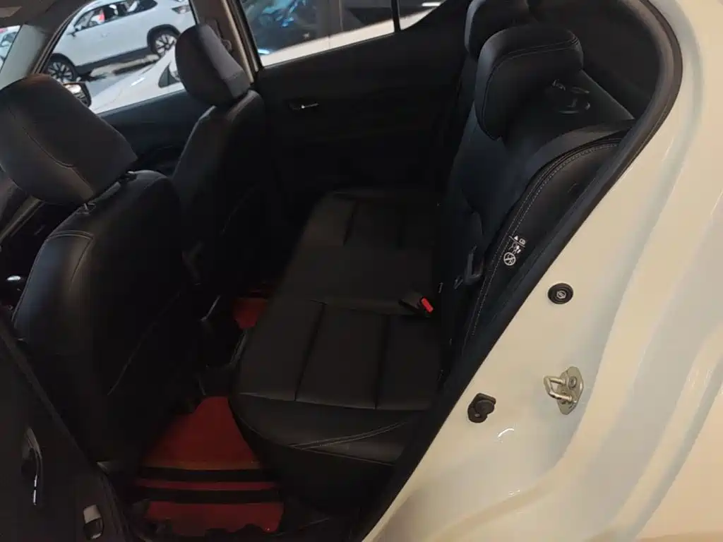 Nissan Kicks — фото 17