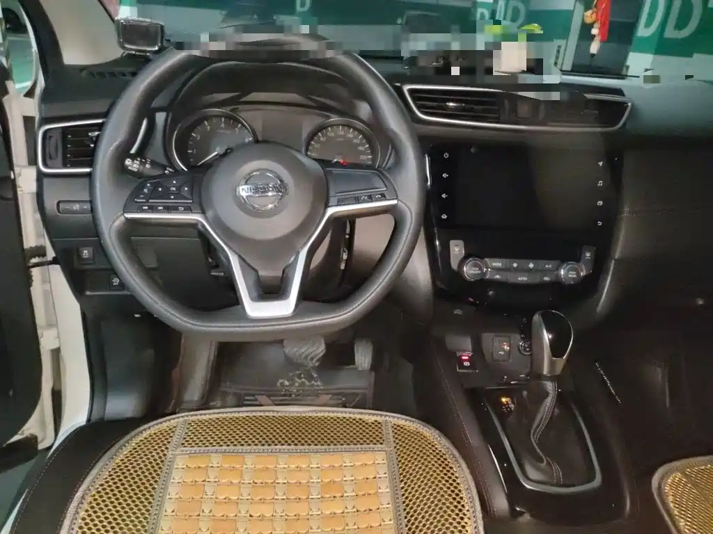 Nissan Qashqai — фото 11