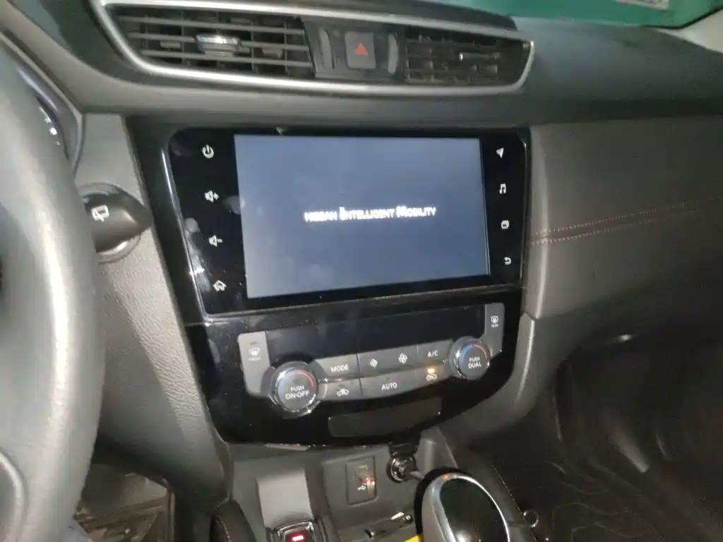 Nissan Qashqai — фото 14