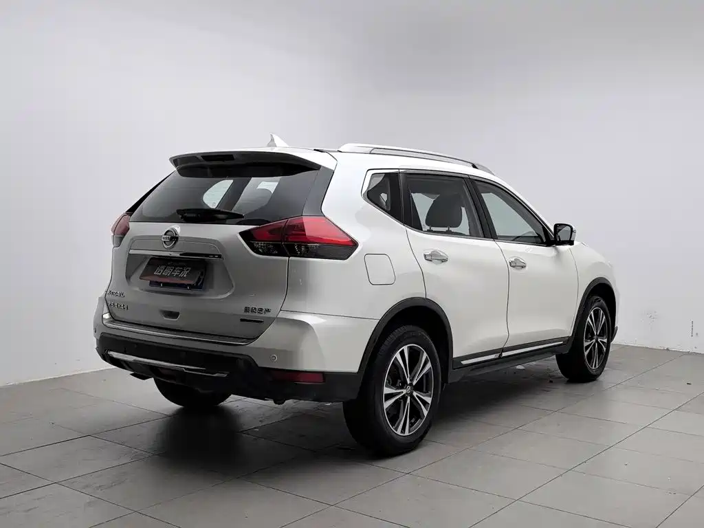 Nissan X-Trail — фото 2