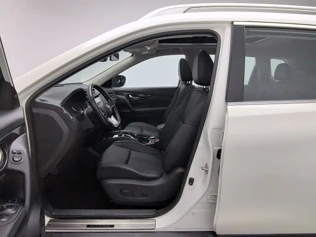 Nissan X-Trail — фото 10