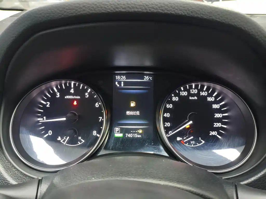 Nissan Qashqai — фото 13