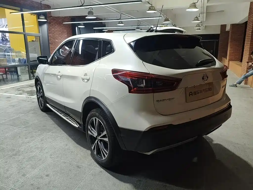 Nissan Qashqai — фото 3