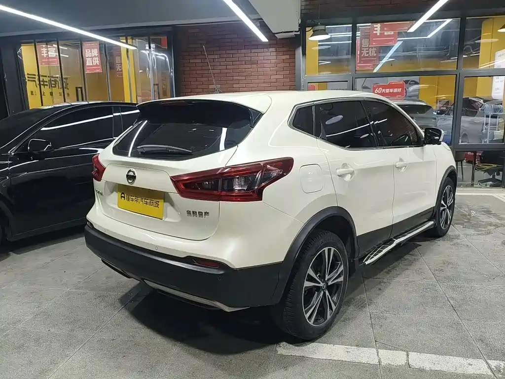Nissan Qashqai — фото 4