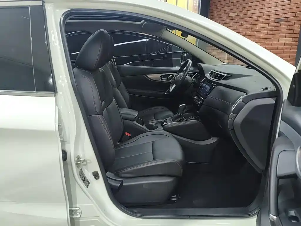 Nissan Qashqai — фото 10