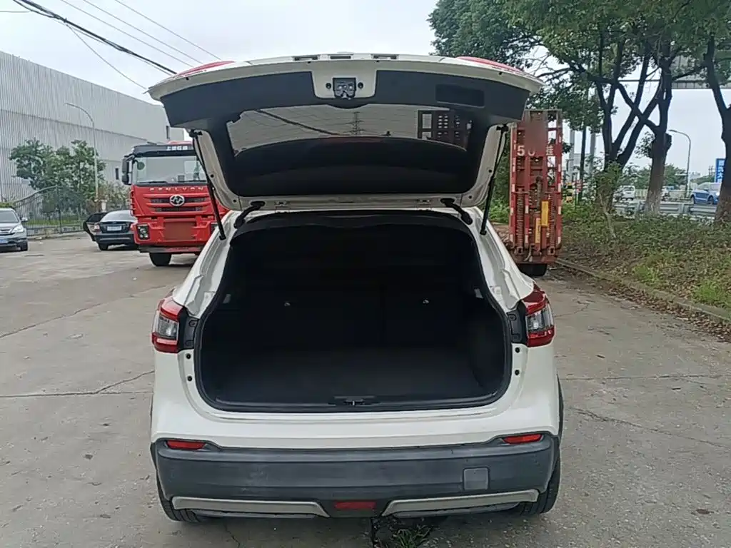 Nissan Qashqai — фото 19