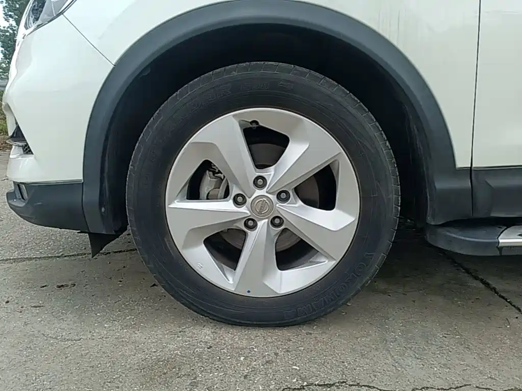 Nissan Qashqai — фото 23