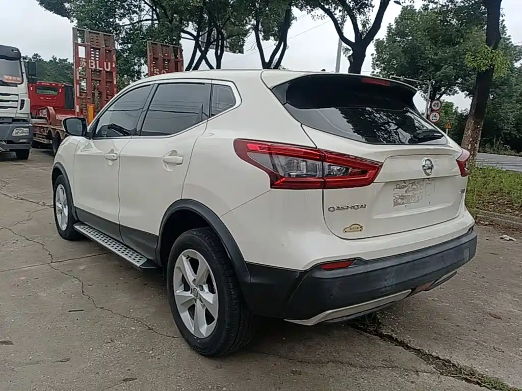 Nissan Qashqai — фото 5
