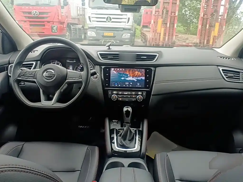 Nissan Qashqai — фото 10