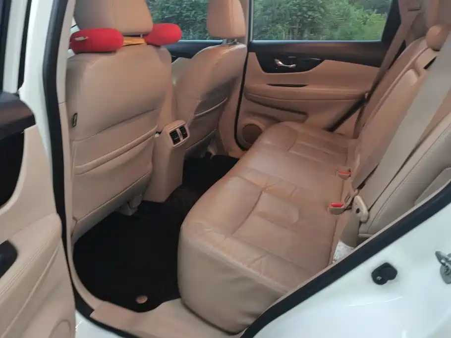 Nissan X-Trail — фото 11