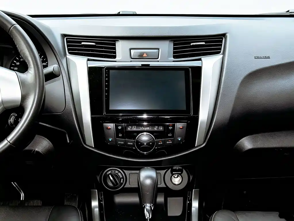 Nissan Navara — фото 5