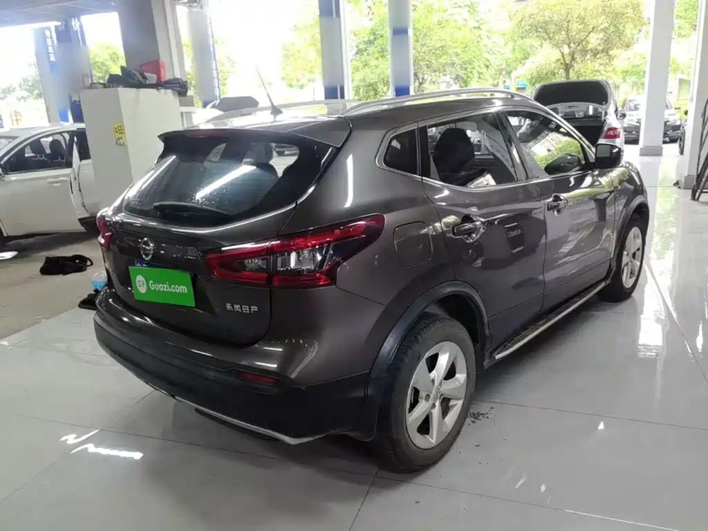 Nissan Qashqai — фото 7