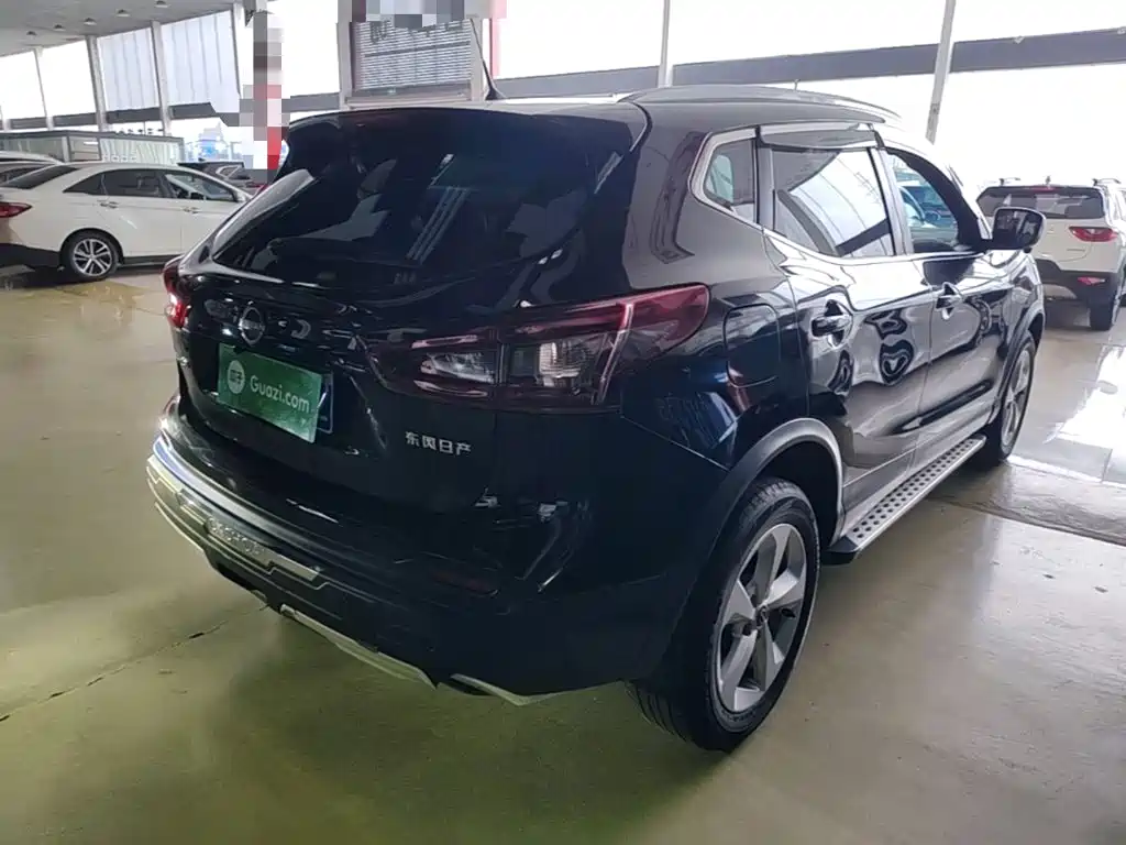 Nissan Qashqai — фото 7