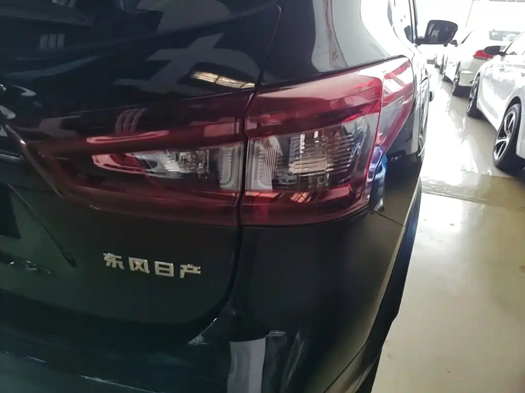Nissan Qashqai — фото 8