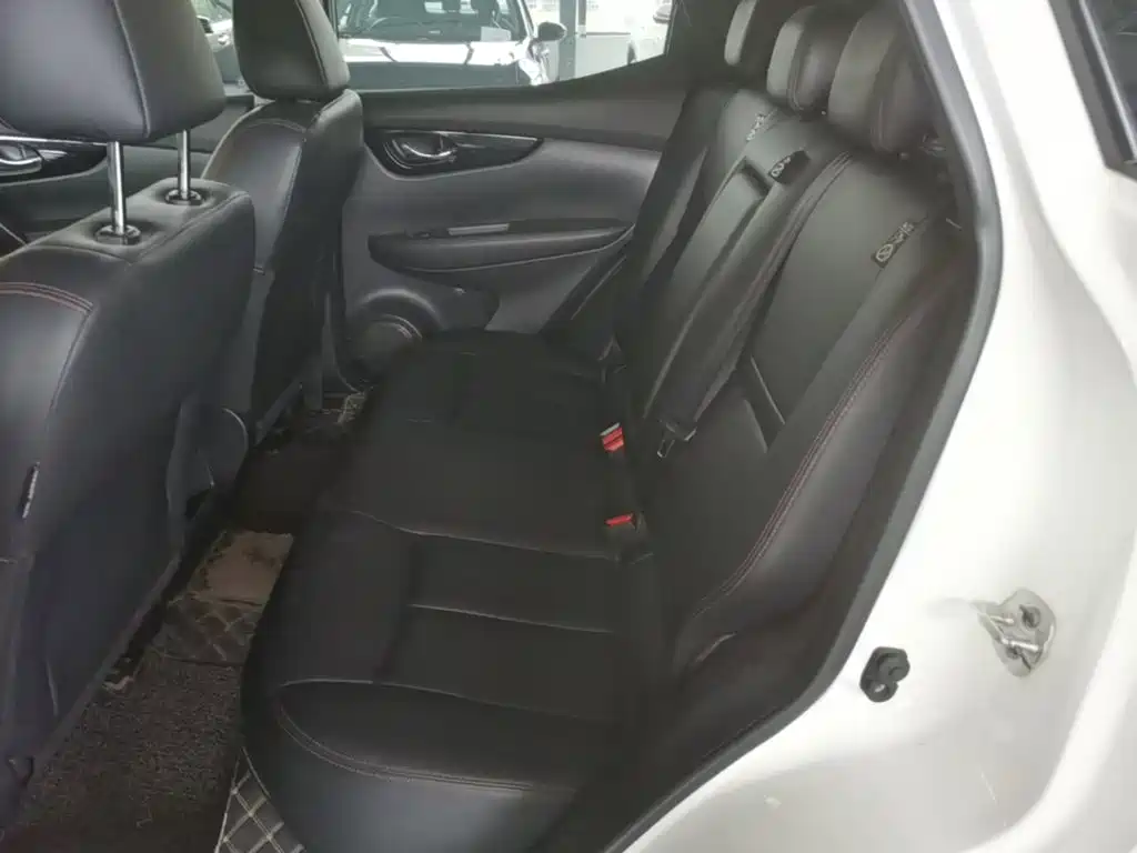 Nissan Qashqai — фото 17
