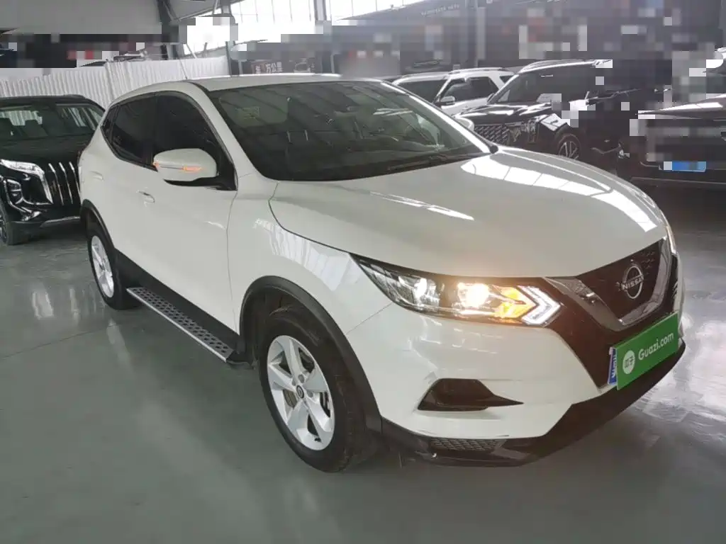 Nissan Qashqai — фото 4