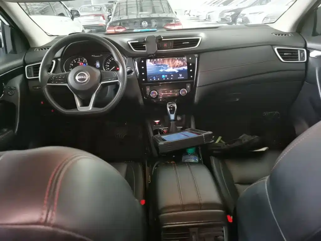 Nissan Qashqai — фото 10
