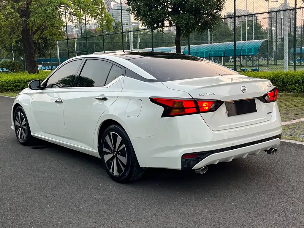 Nissan Teana — фото 5