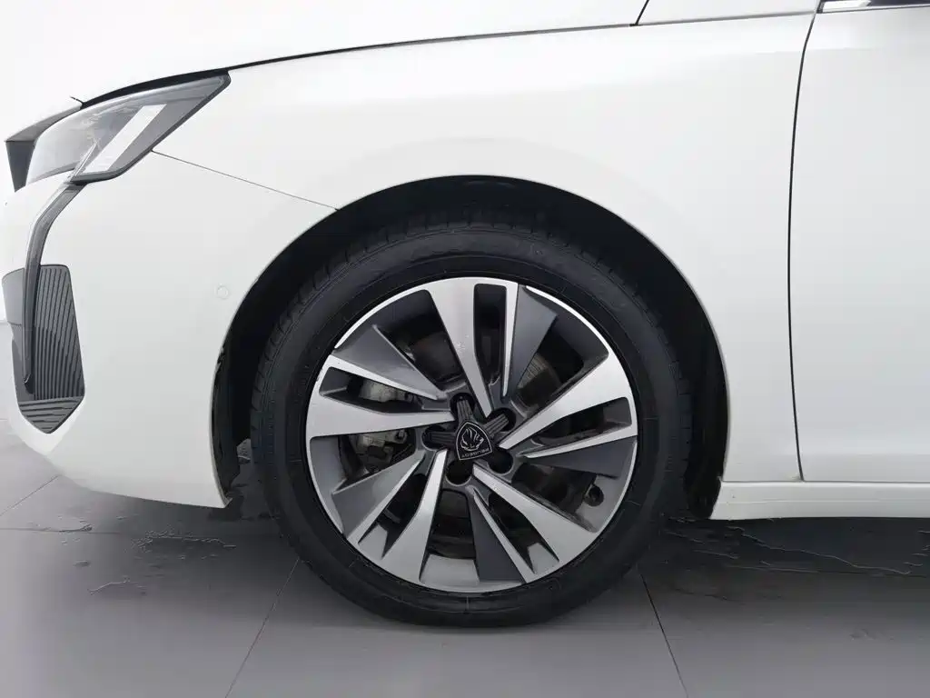 Peugeot 408 — фото 17