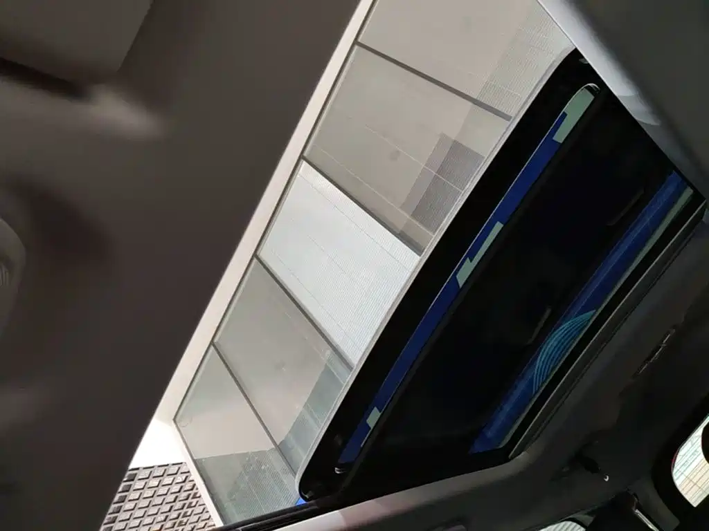 Peugeot 5008 — фото 18