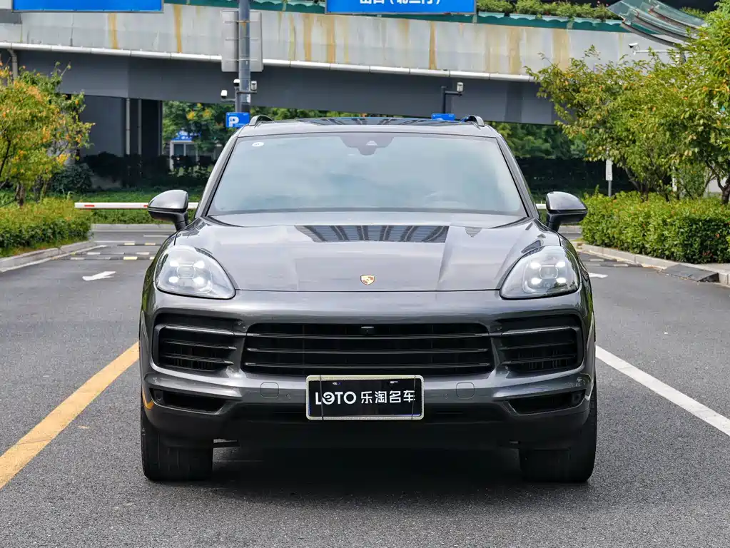 Porsche Cayenne — фото 2