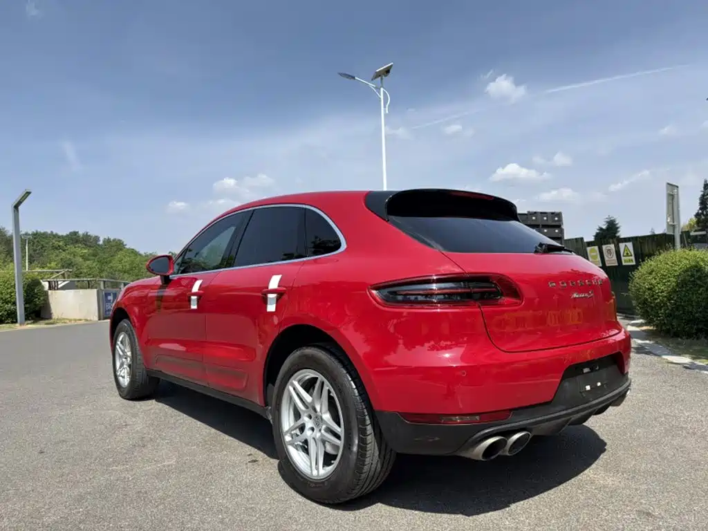 Porsche Macan — фото 25