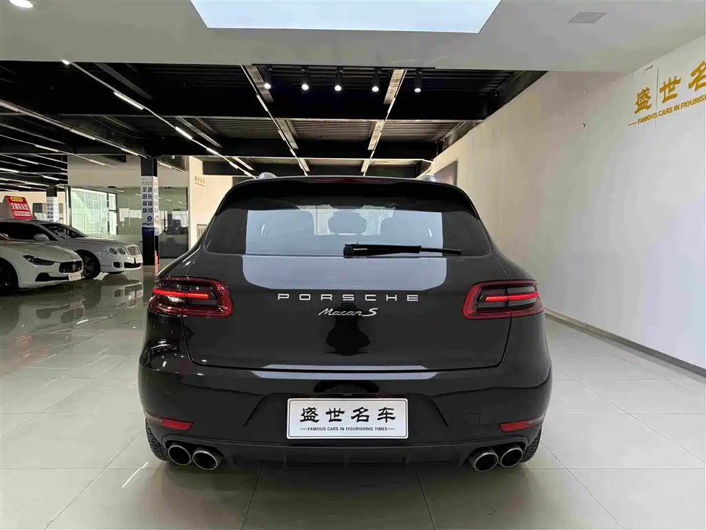Porsche Macan — фото 10