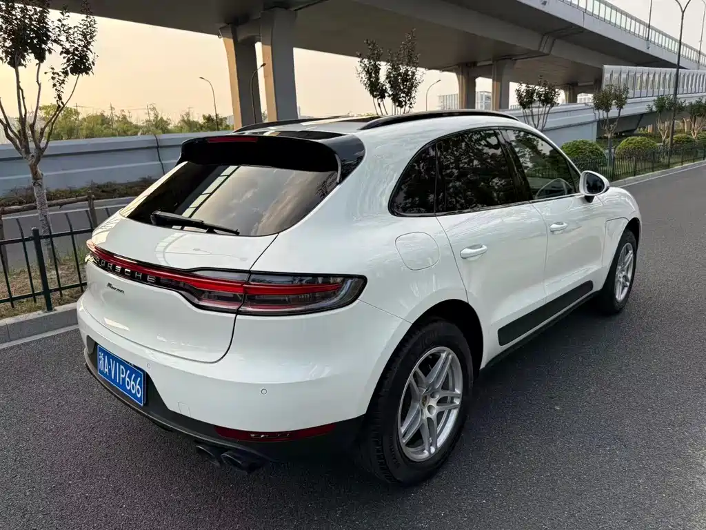 Porsche Macan — фото 6