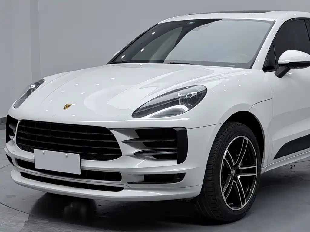 Porsche Macan — фото 11