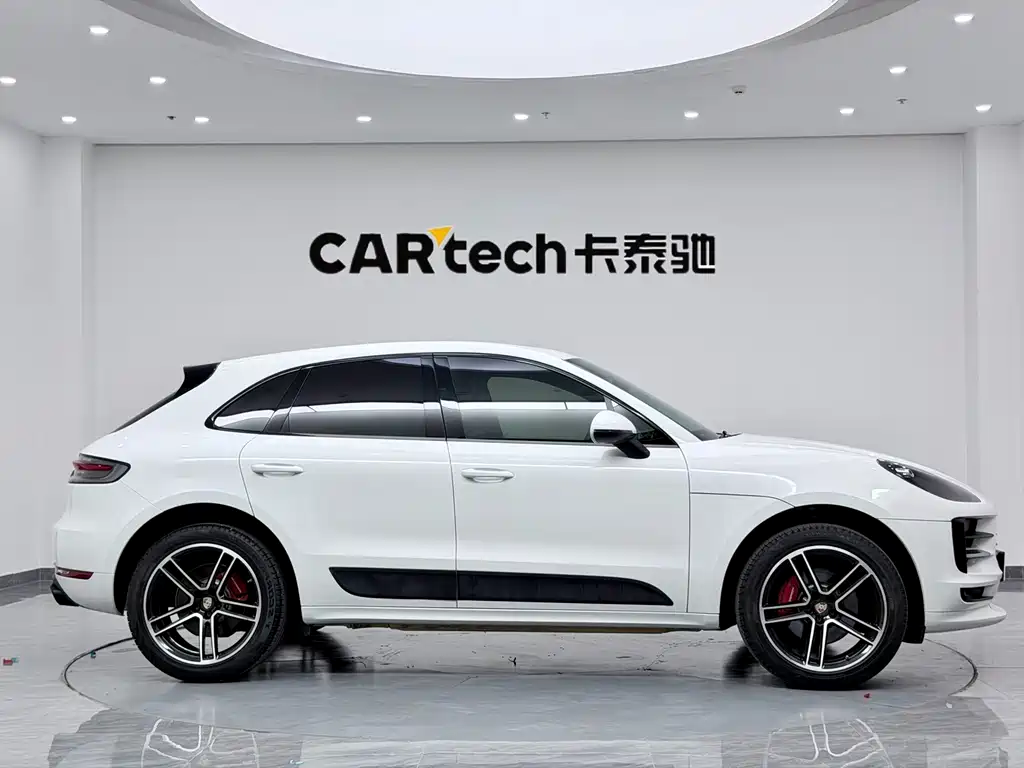 Porsche Macan — фото 5