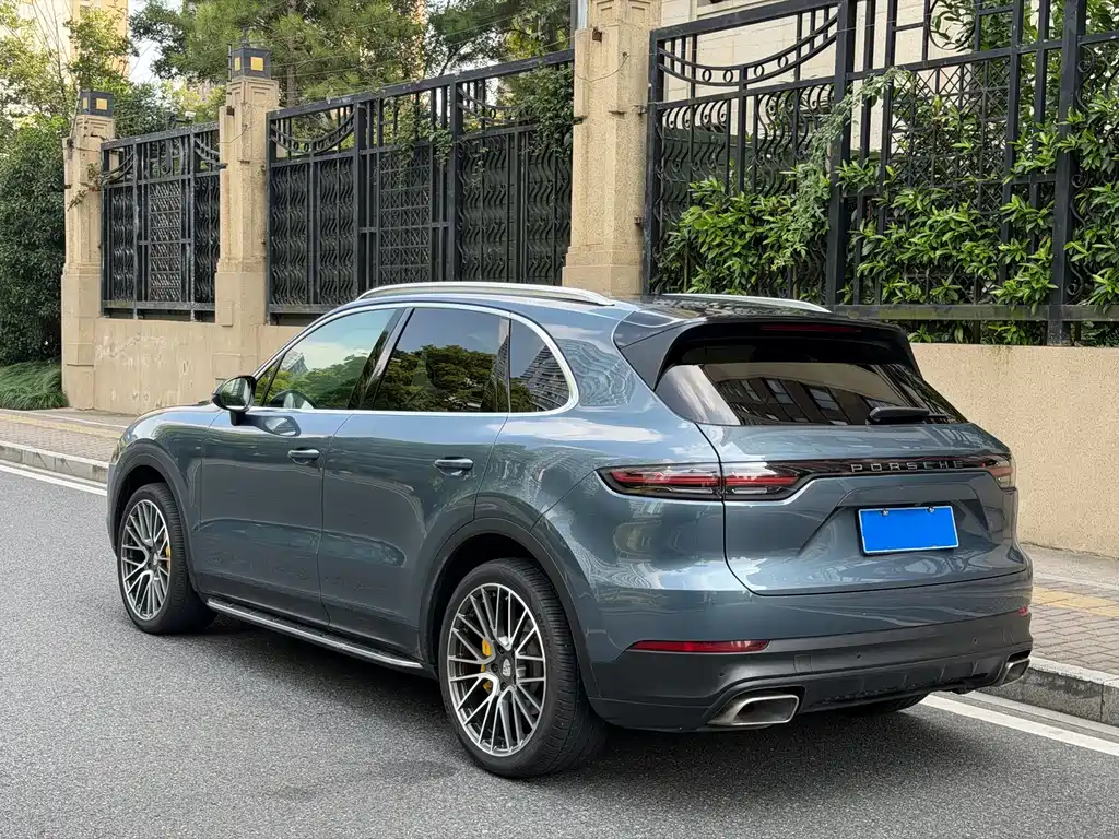 Porsche Cayenne — фото 9