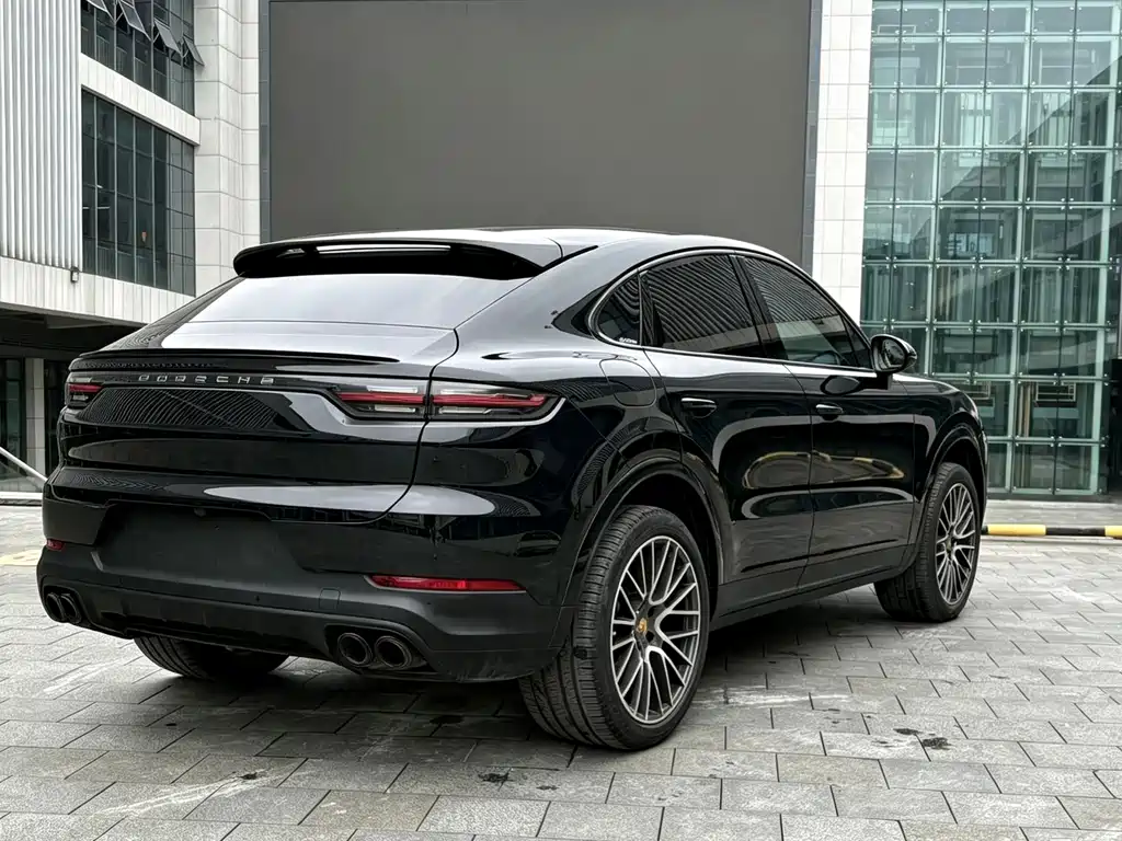Porsche Cayenne — фото 4