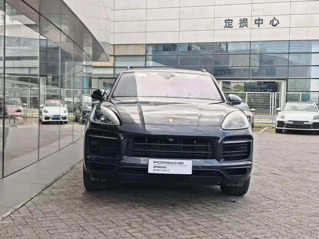 Porsche Cayenne — фото 2