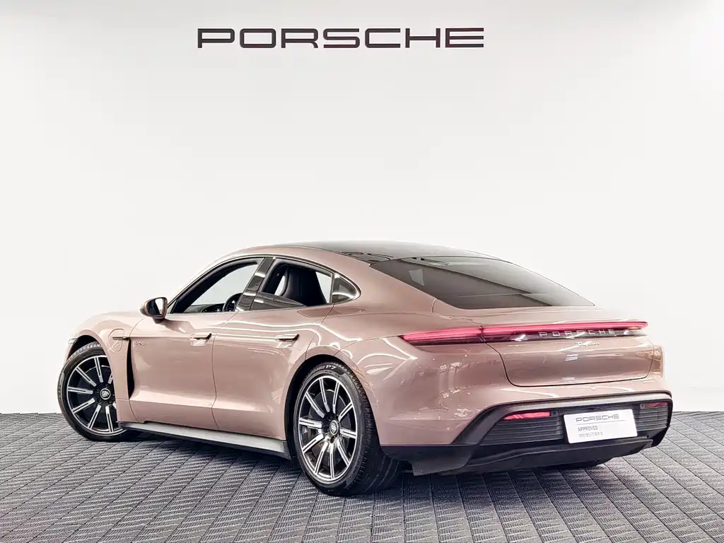 Porsche Taycan — фото 4