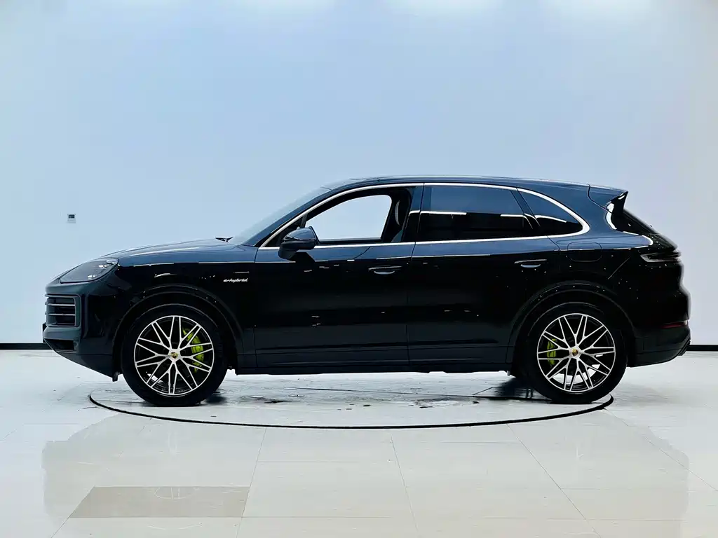 Porsche Cayenne Hybrid — фото 5
