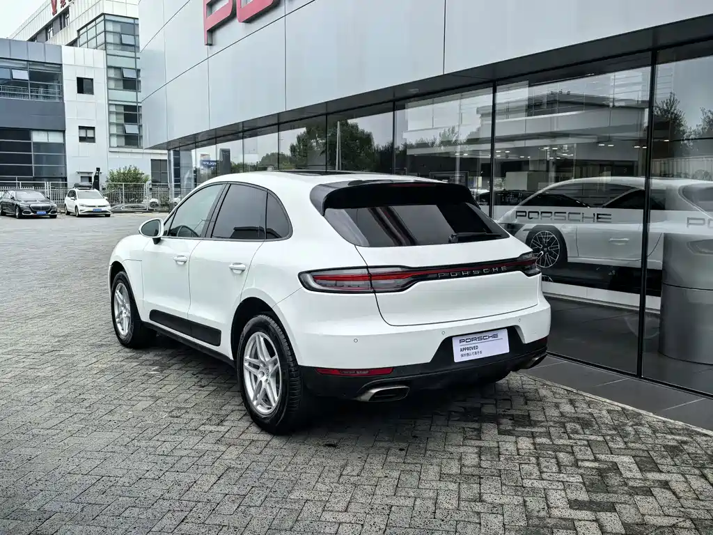 Porsche Macan — фото 9