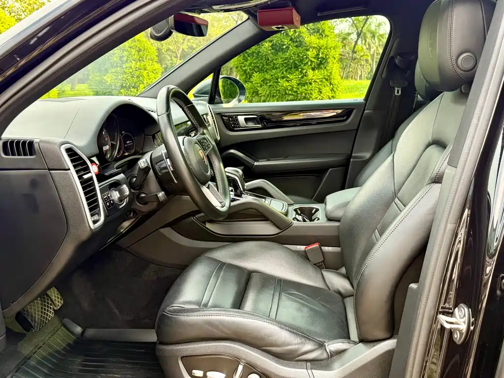 Porsche Cayenne Hybrid — фото 11