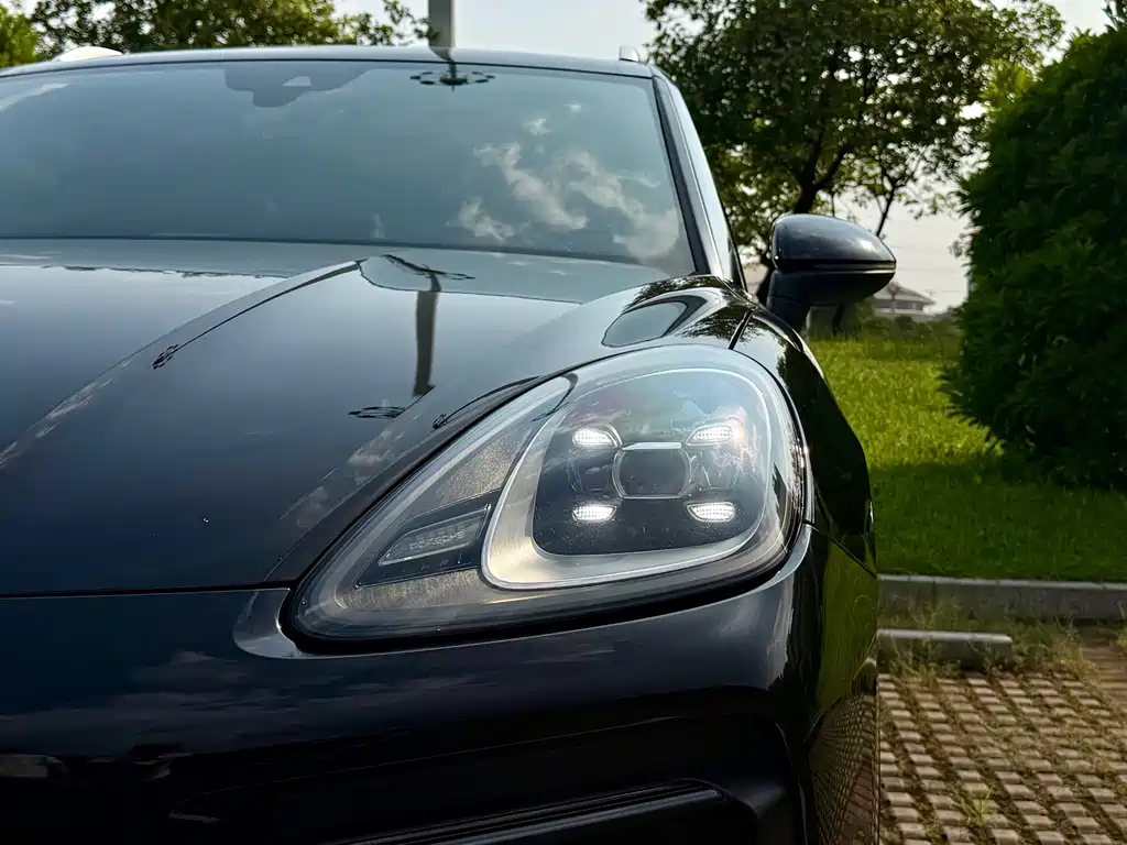 Porsche Cayenne Hybrid — фото 7