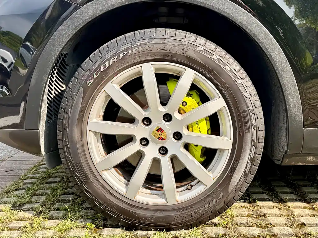 Porsche Cayenne Hybrid — фото 8