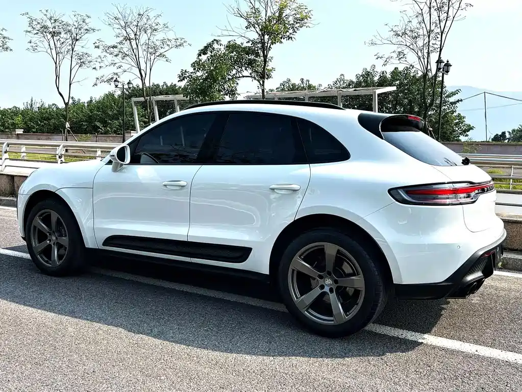 Porsche Macan — фото 7