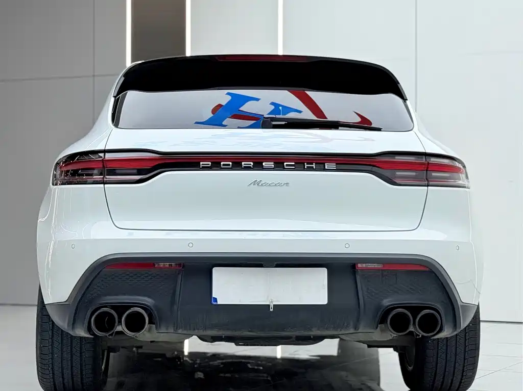 Porsche Macan — фото 17